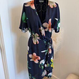 Aritzia Babaton Wallace Navy Blue Floral Wrap Short Sleeve Mini Dress Size Med